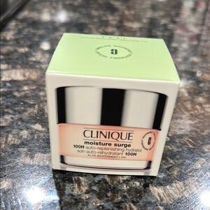Clinique Moisture Surge Hydrator 1.7 oz